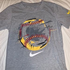 Boys gray Nike baseball tee
